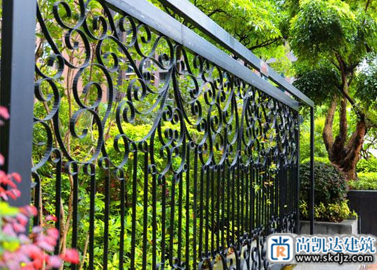 铁艺栏杆