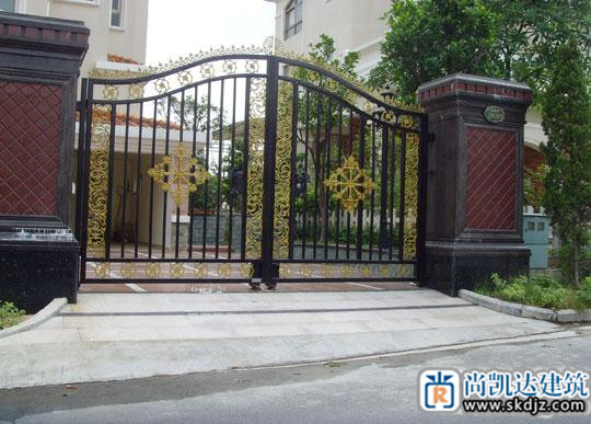  铁艺大门