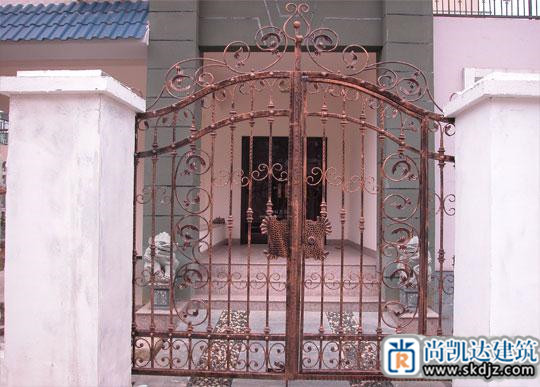  铁艺大门