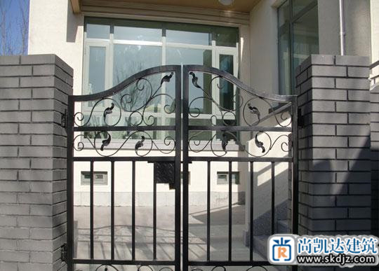  铁艺大门