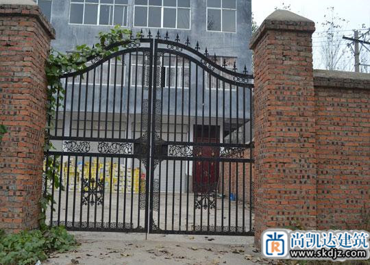  铁艺大门